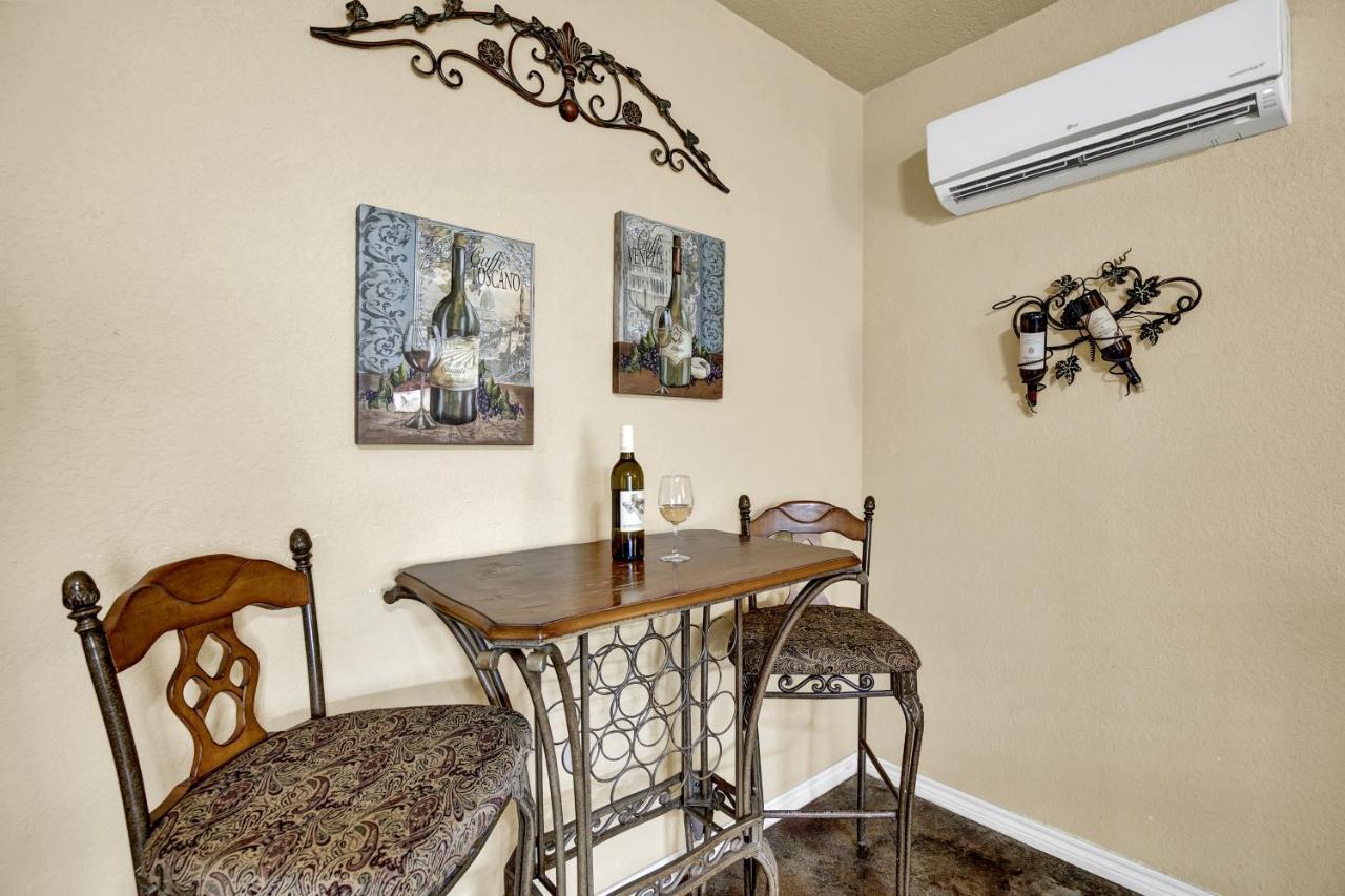 Romantic Oasis With Hot Tub Near Fred And Wineries! Fredericksburg Exterior foto